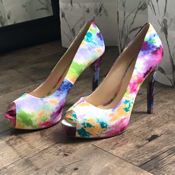NEW Multi Color Guess Peep Toe - Picture 2 of 8